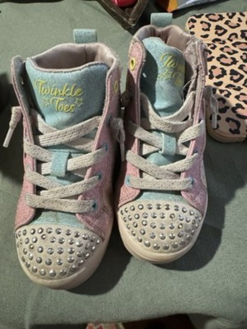 Sketchers Twinkle Toe Sneakers Size 8